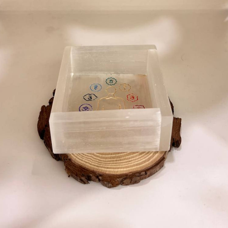 SELENITE SEVEN CHAKRA BOX (CRYSTAL CHARGING)