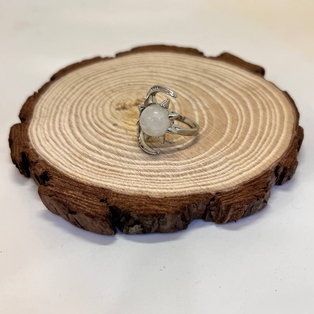 CLEAR QUARTZ RING