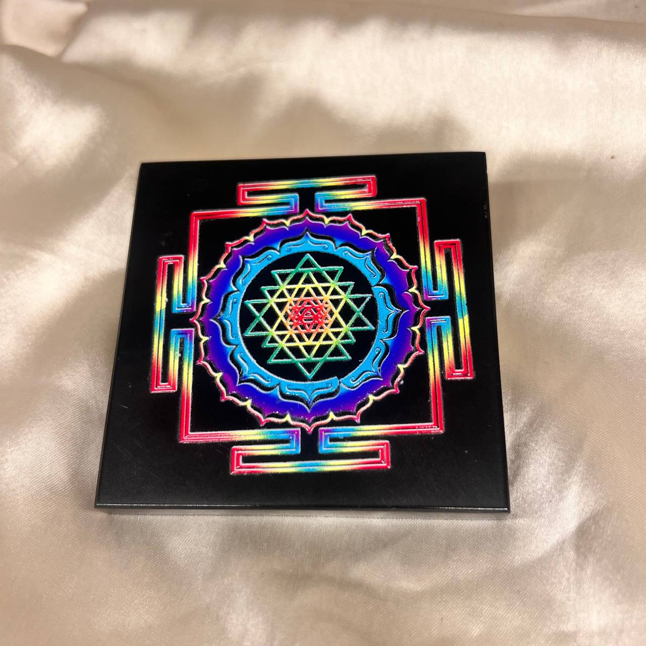 CHARGING PLATE (CLEANSING ENEGY AND RECHARGING CRYSTAL)