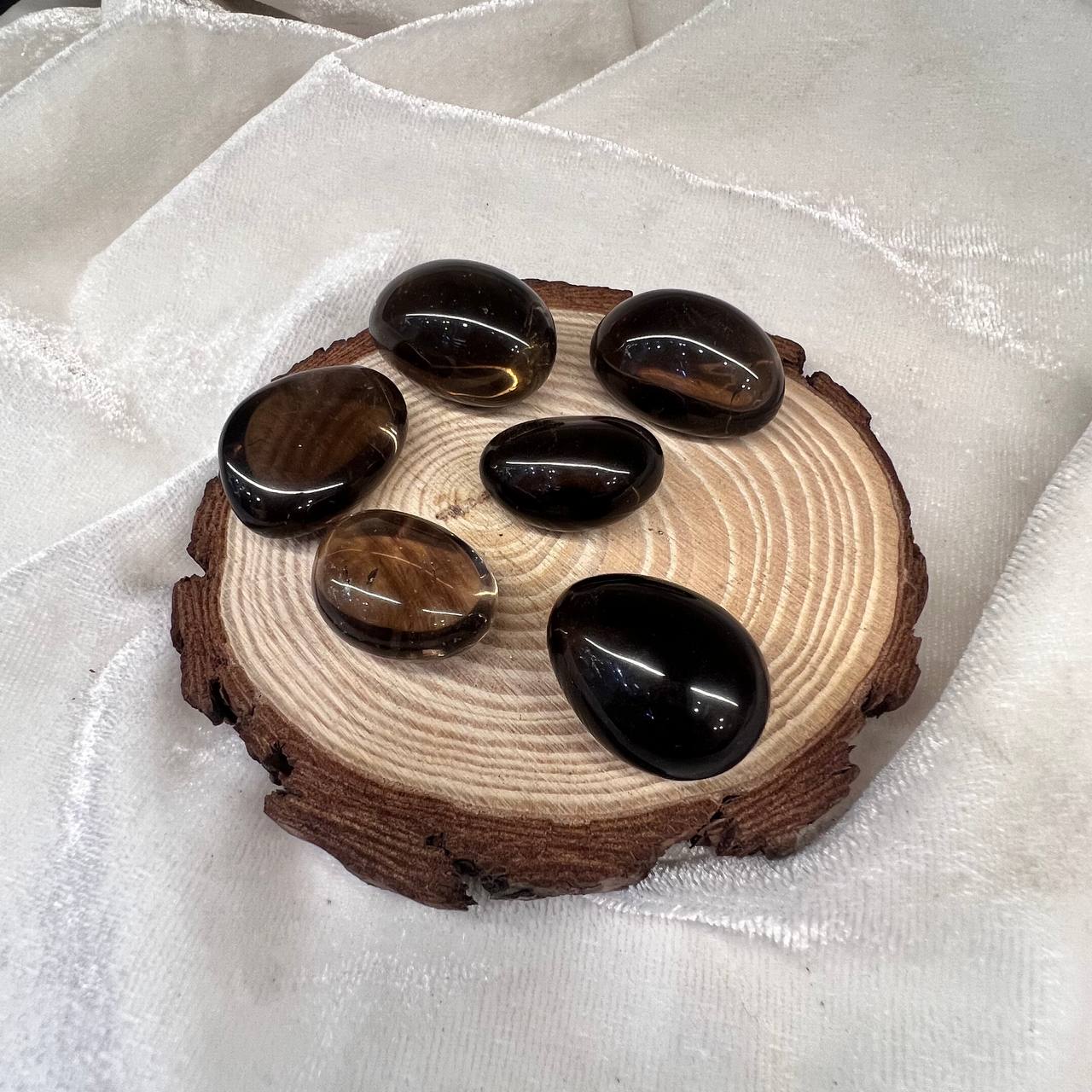 SMOKEY QUARZ TUMBLE (GROUNDING AND STABALIZING)