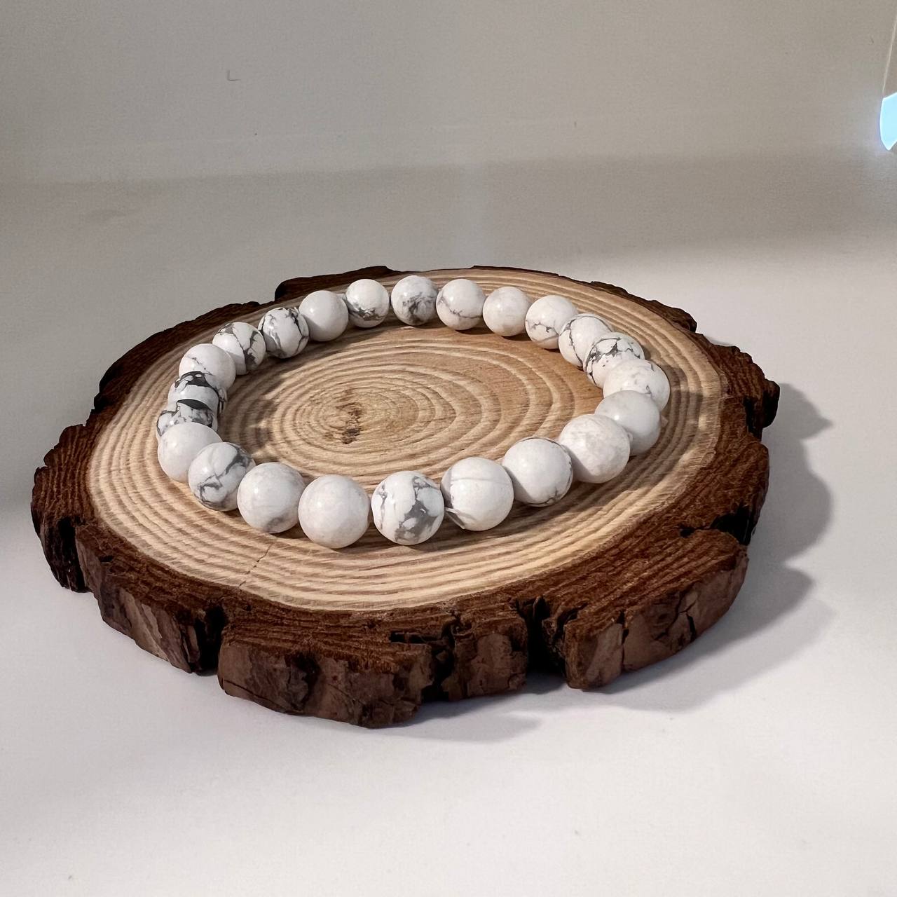 HOWLITE CRYSTAL BRACELET (CALMING AND STRESS RELIEF)