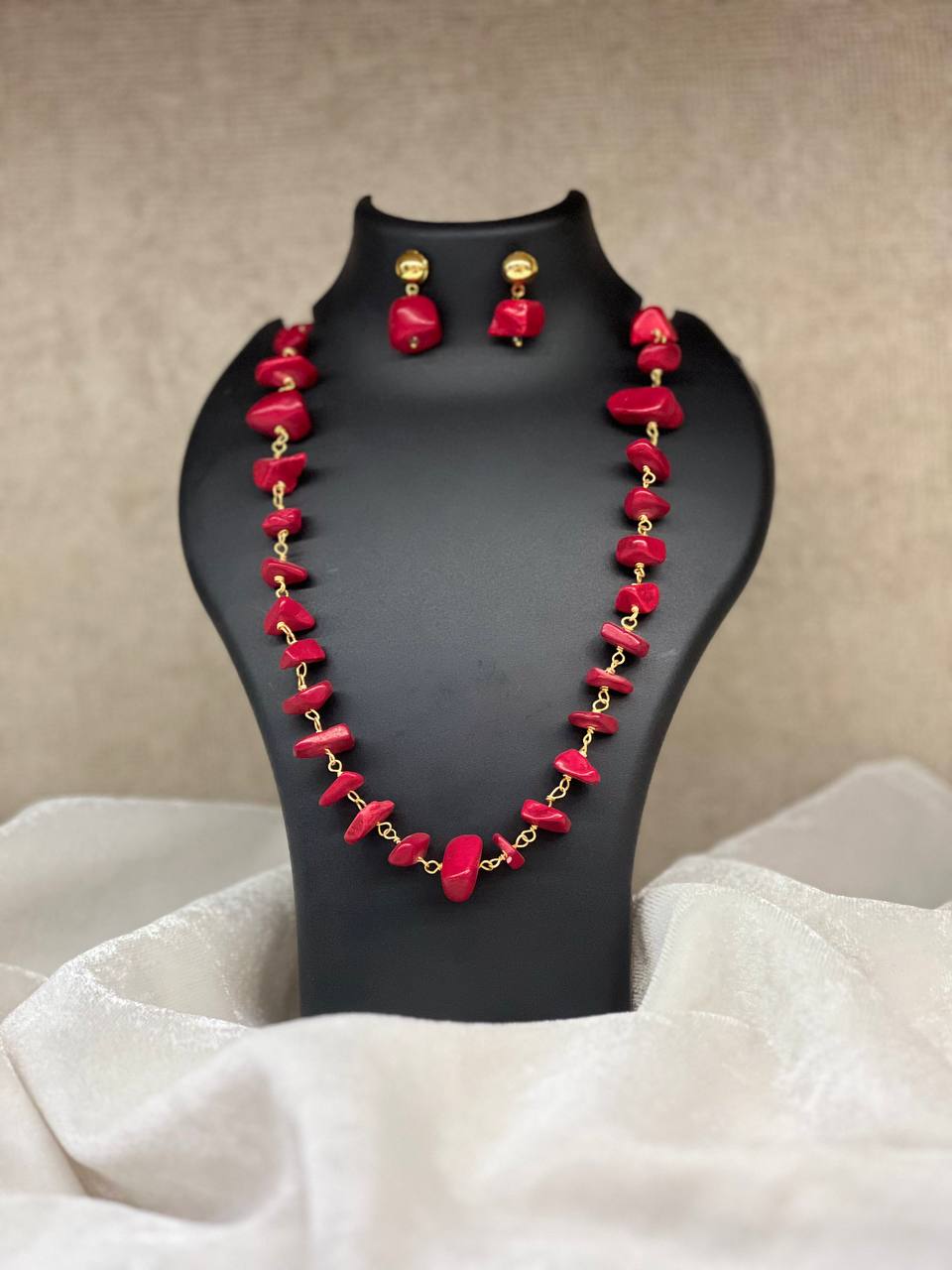 RED JASPER CRYSTAL NEKLACE (GROUNDING AND STABILITY)