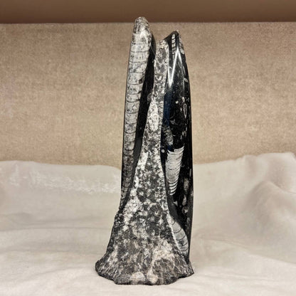 KUBER STONE (ATTRACT PROSPERITY AND ENHANCES BUISNESS FORTUNES)