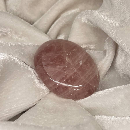 ROSE QUARTZ PALM STONE (LOVE AND RELATIONSHIP)